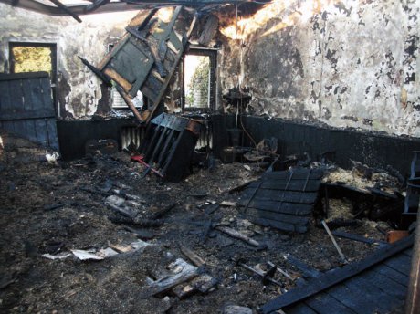 В Енакиево сгорел молитвенный дом адвентистов седьмого дня