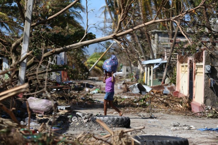 Ураган Мэтью бушует в Карибском бассейне